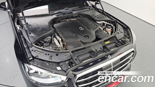 Mercedes-Benz S-Class 2022 — Photo 9/20