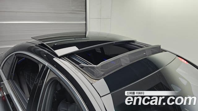 Mercedes-Benz S-Class 2022 — Photo 19/20