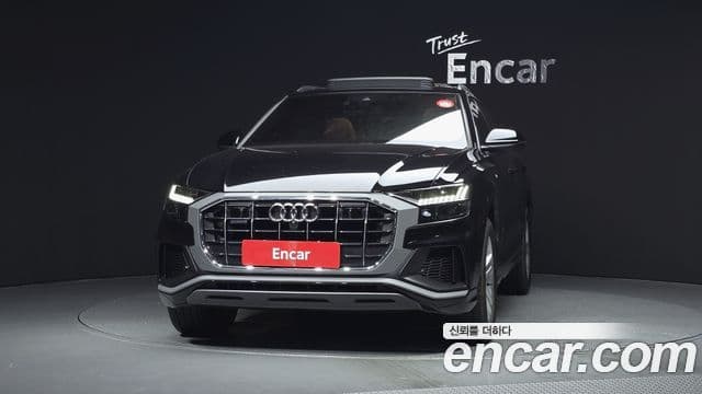 Audi Q8 2021 — Photo 19/39