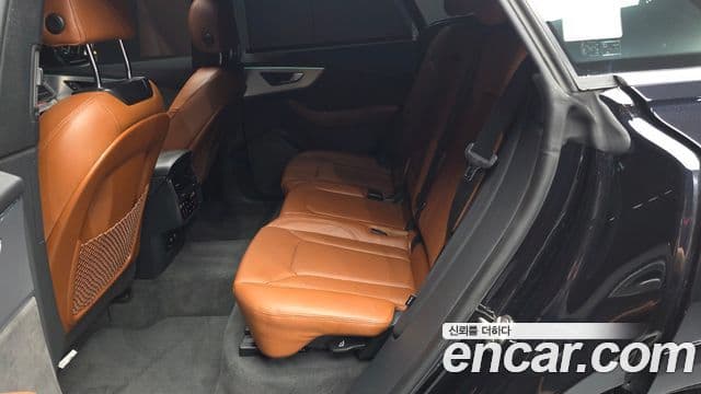 Audi Q8 2021 — Photo 30/39