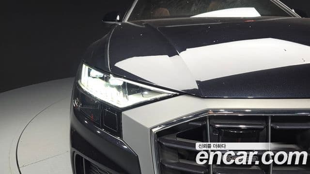 Audi Q8 2021 — Photo 32/39