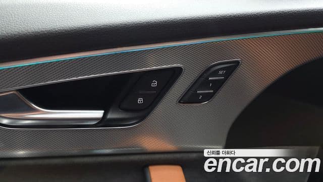 Audi Q8 2021 — Photo 20/39