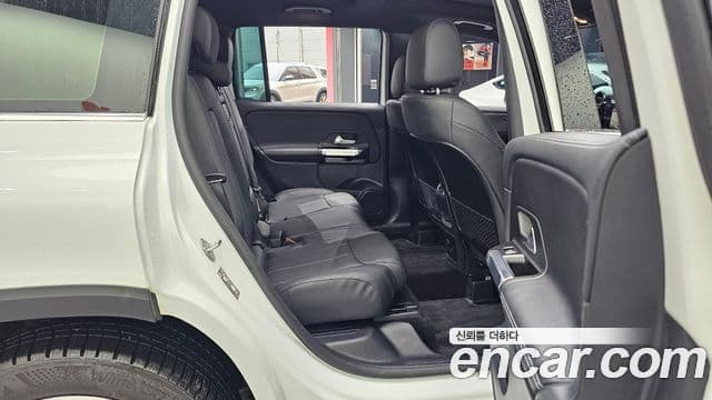 Mercedes-Benz GLB-Class 2022 — Şəkil 12/20