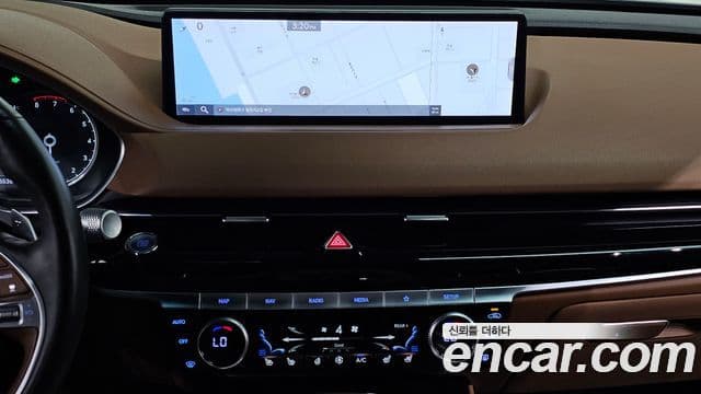 Genesis Electrified G80 2020 — ფოტო 14/20