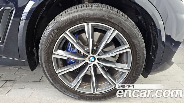 BMW X5 2021 — ფოტო 20/35
