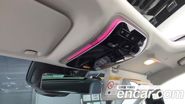 Mercedes-Benz GLC-Class 2023 — Photo 17/33