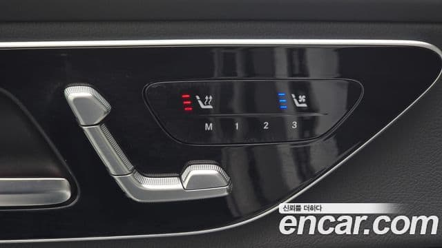 Mercedes-Benz GLC-Class 2023 — Photo 12/33