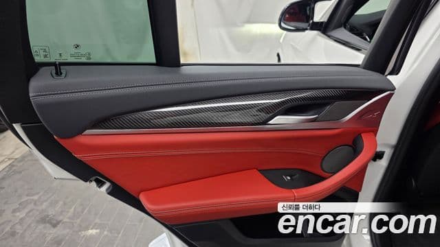 BMW X4M 2023 — Photo 9/30