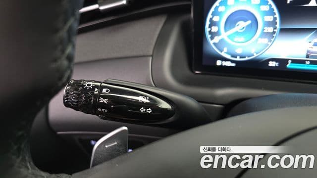 Hyundai Tucson Hybrid 2022 — Photo 28/30