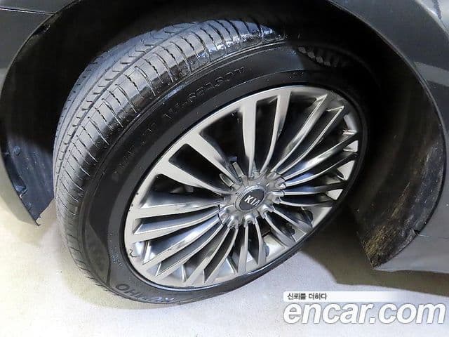 Kia The K9 2018 — ფოტო 4/20