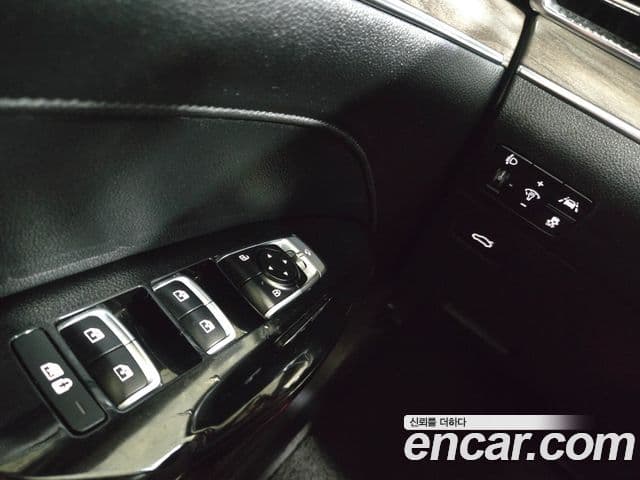 Kia K5 2021 — Şəkil 10/19