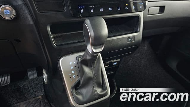 Hyundai Staria 2024 — Şəkil 9/20