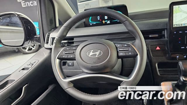 Hyundai Staria 2024 — Şəkil 13/20