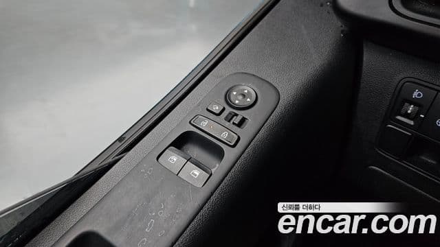 Hyundai Staria 2024 — Şəkil 17/20