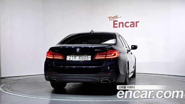BMW 5 Series 2019 — Şəkil 3/20