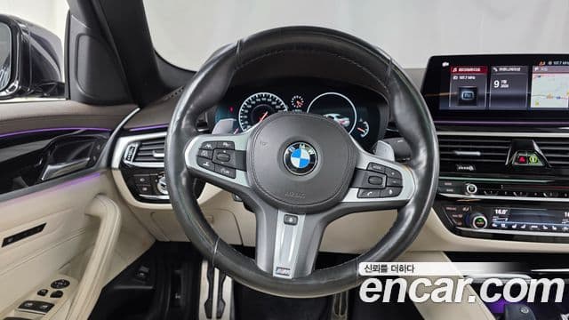 BMW 5 Series 2019 — Şəkil 11/20