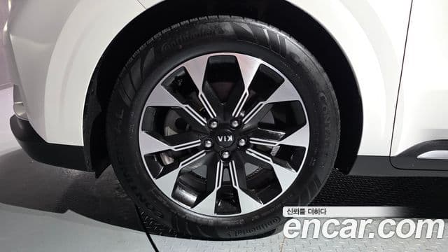 Kia Carnival 2021 — Фото 4/20