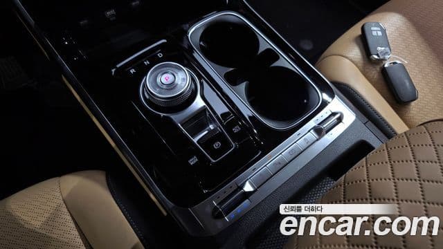 Kia Carnival 2021 — Фото 8/20
