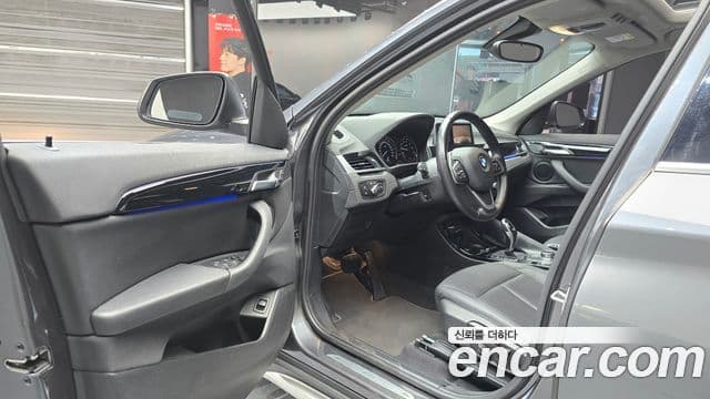 BMW X1 2022 — Şəkil 10/20