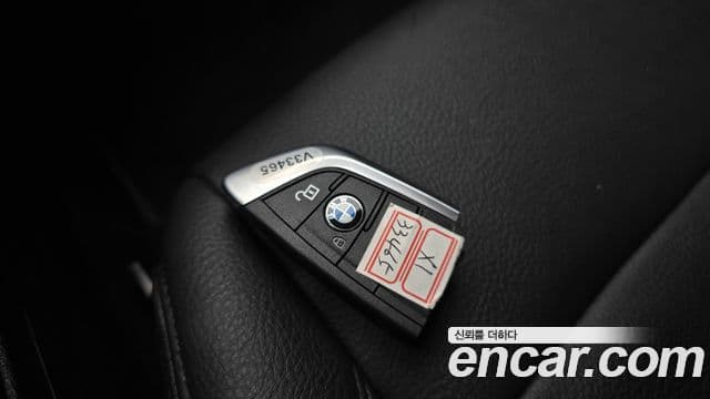 BMW X1 2022 — Şəkil 18/20
