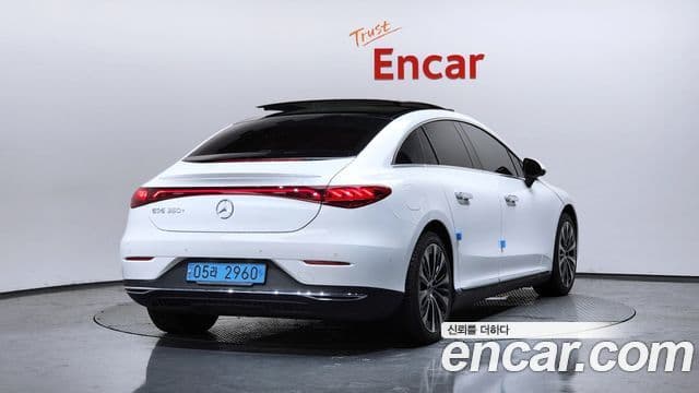 Mercedes-Benz EQE 2023 — ფოტო 36/37