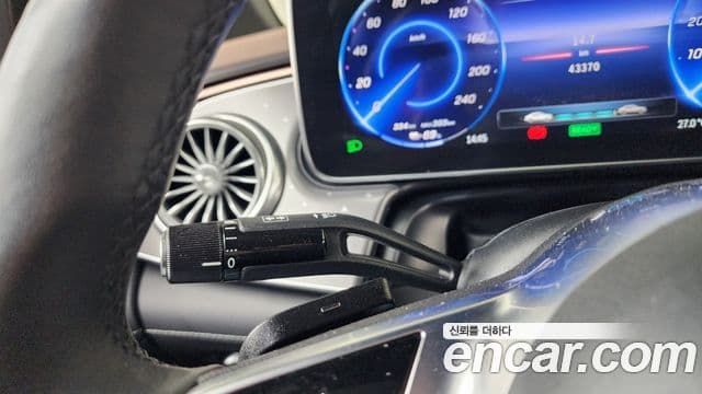Mercedes-Benz EQE 2023 — ფოტო 33/37