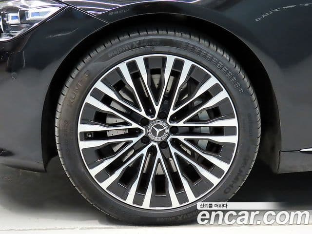 Mercedes-Benz S-Class 2021 — ფოტო 17/20