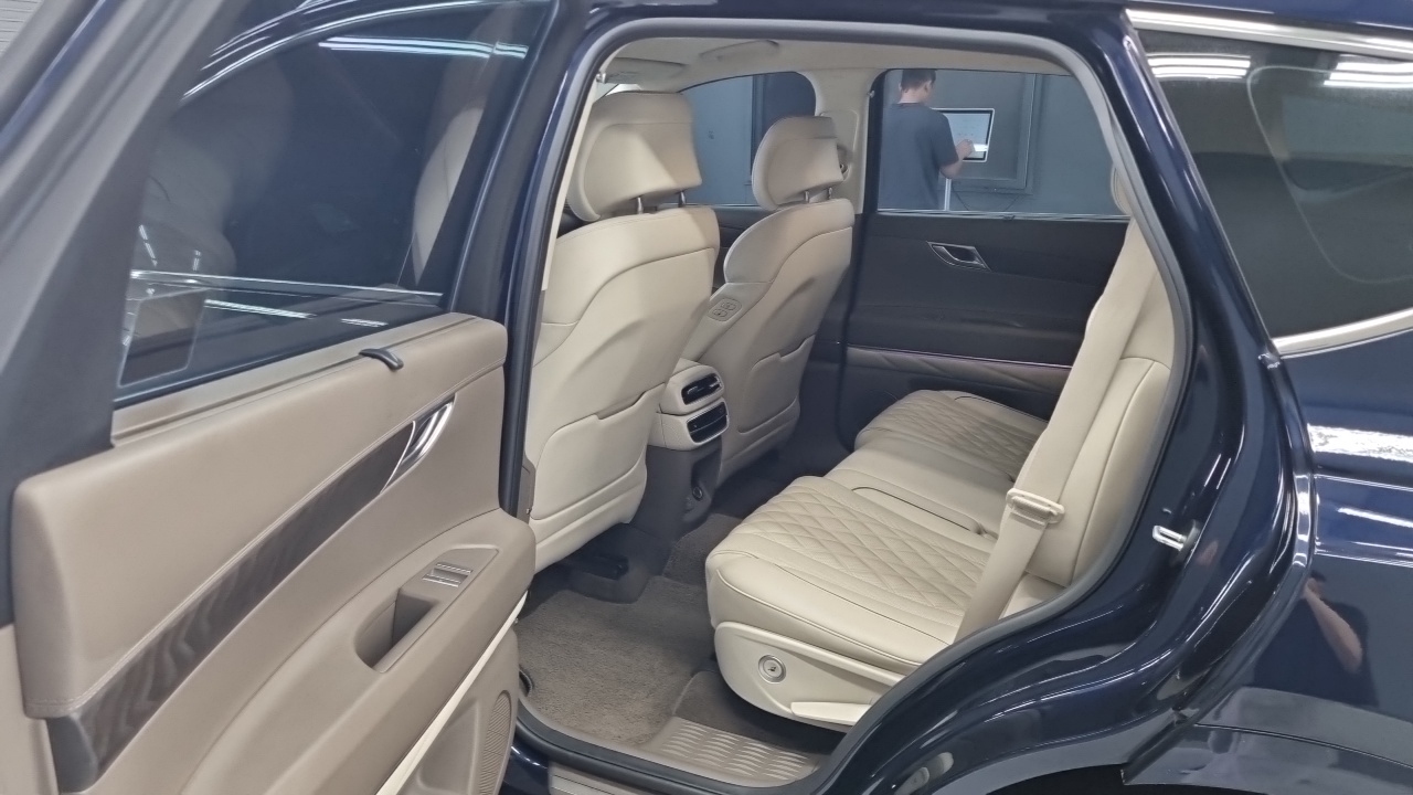 Genesis GV80 2020 — ფოტო 7/18