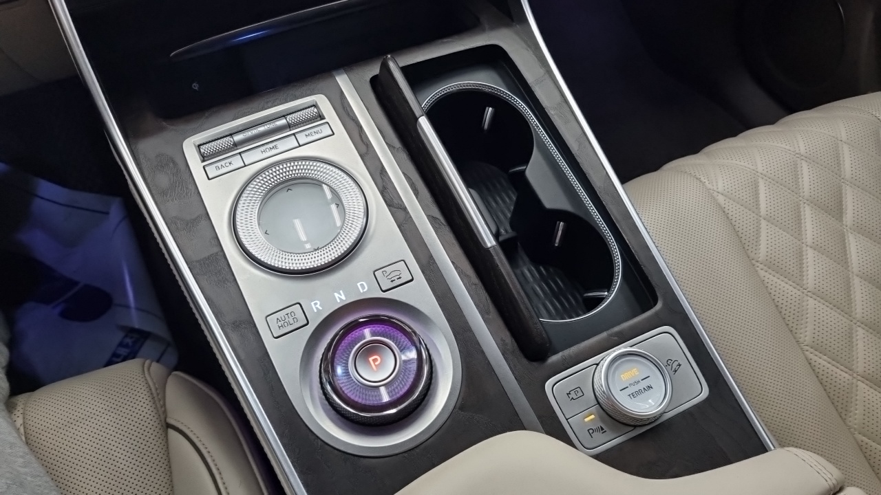 Genesis GV80 2020 — ფოტო 12/18