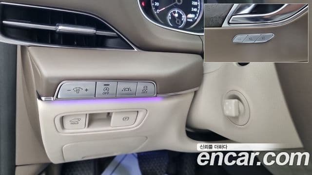 Genesis GV80 2020 — ფოტო 13/18