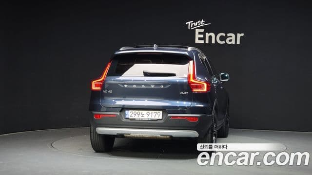 Volvo XC40 2021 — Şəkil 4/20