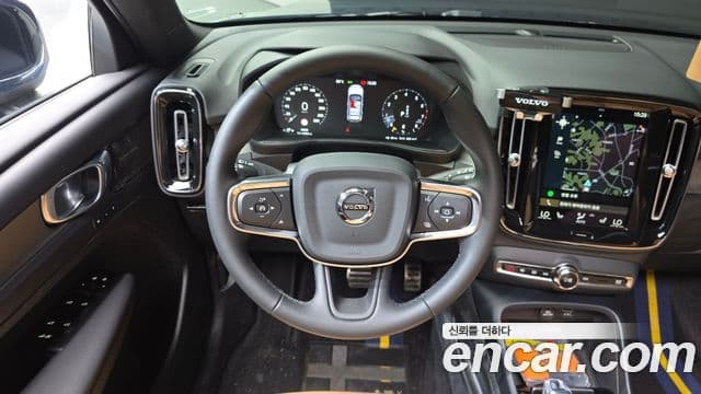 Volvo XC40 2021 — Şəkil 12/20