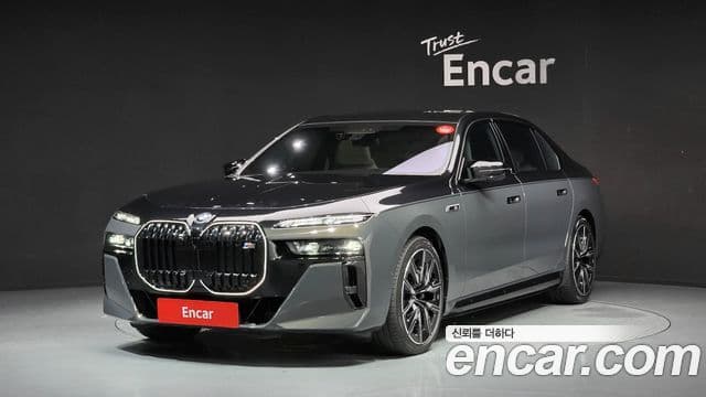 BMW i7 2024 — Photo 13/20