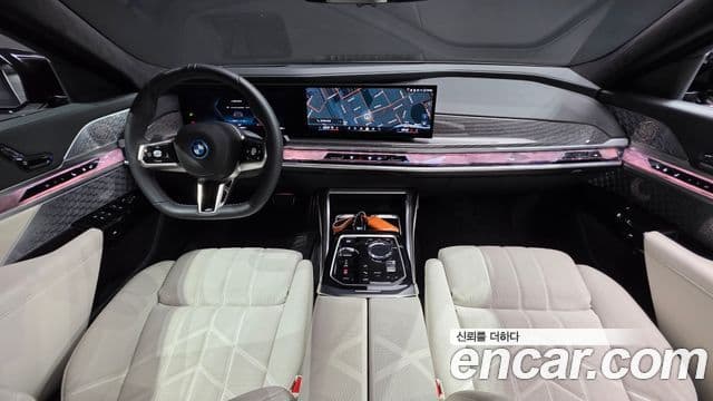 BMW i7 2024 — Photo 2/20
