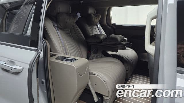 Kia Carnival 2024 — Şəkil 34/35