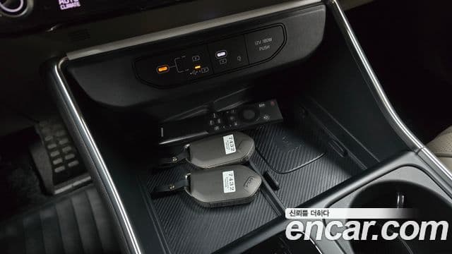 Kia Carnival 2024 — Şəkil 33/35