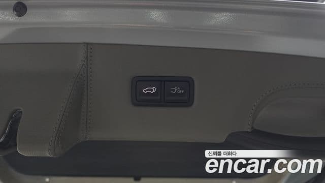 Kia Carnival 2024 — Şəkil 17/35
