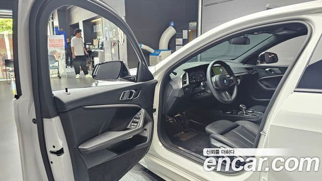 BMW 1 Series 2021 — Şəkil 10/20