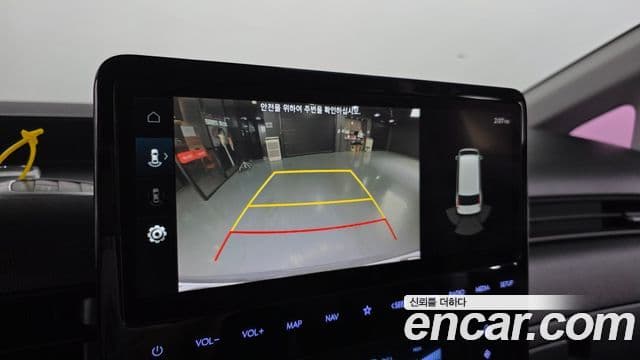 Hyundai Staria 2021 — Photo 2/31