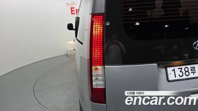Hyundai Staria 2021 — Photo 17/31