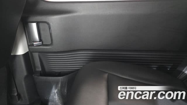 Hyundai Staria 2021 — Photo 21/31