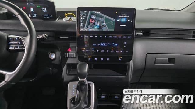 Hyundai Staria 2021 — Photo 3/31