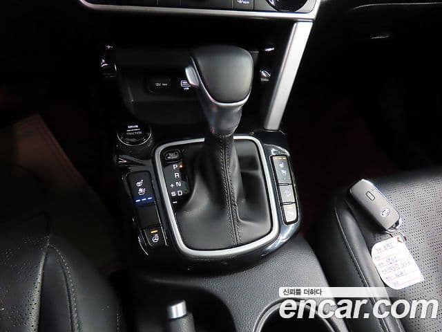 Kia Seltos 2020 — ფოტო 14/20