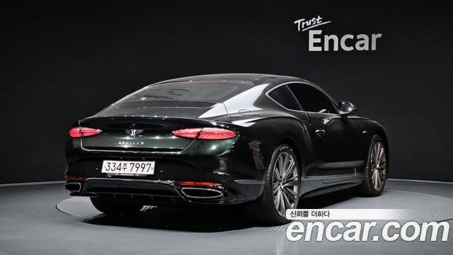 Bentley Continental GT 2025 — ფოტო 2/20