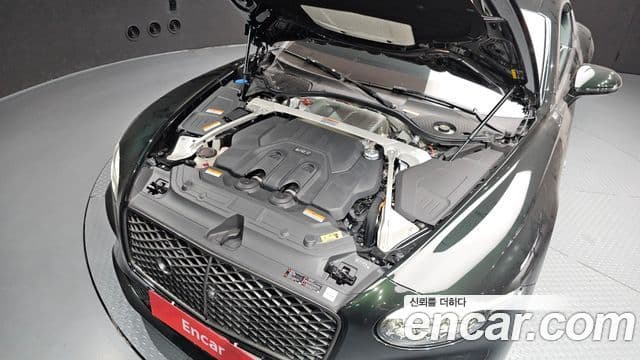 Bentley Continental GT 2025 — ფოტო 6/20