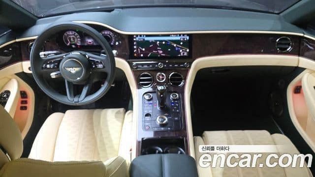 Bentley Continental GT 2025 — ფოტო 7/20