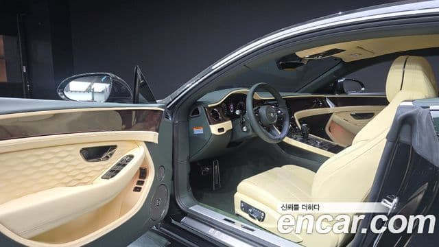 Bentley Continental GT 2025 — ფოტო 10/20