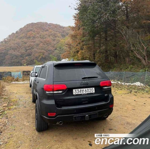 Jeep Grand Cherokee 2020 — Şəkil 7/9