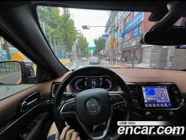 Jeep Grand Cherokee 2020 — Şəkil 8/9