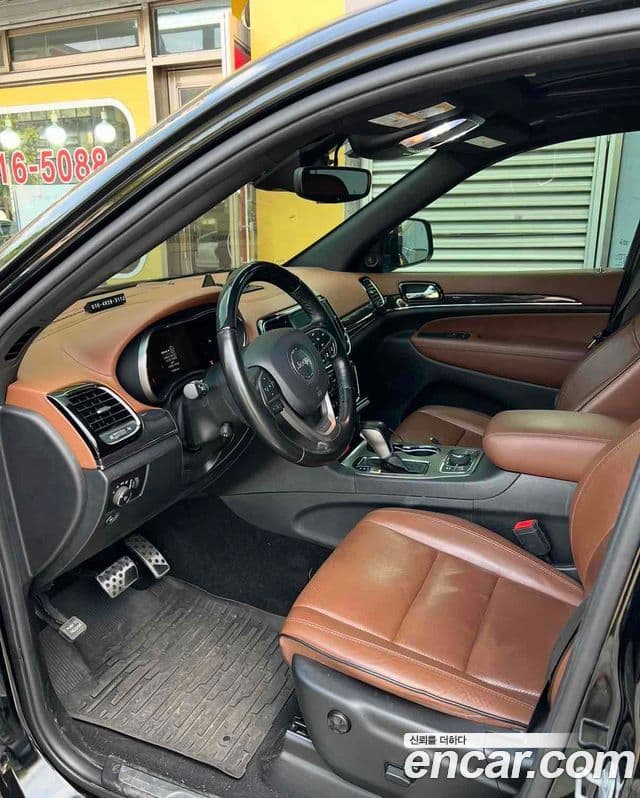 Jeep Grand Cherokee 2020 — Şəkil 9/9
